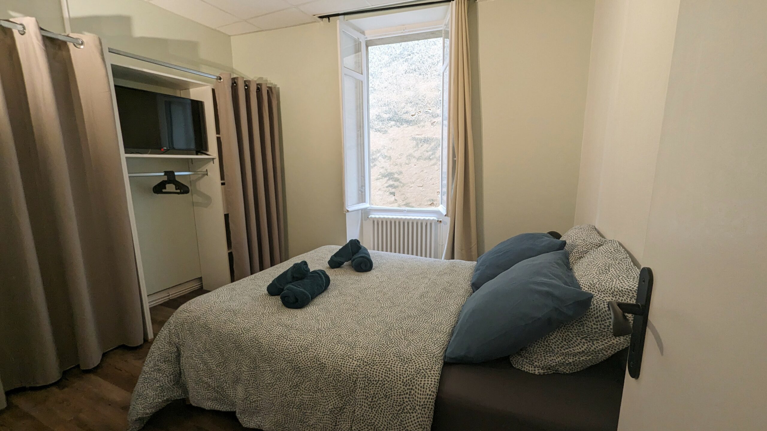 Chambre 1 : lit 140