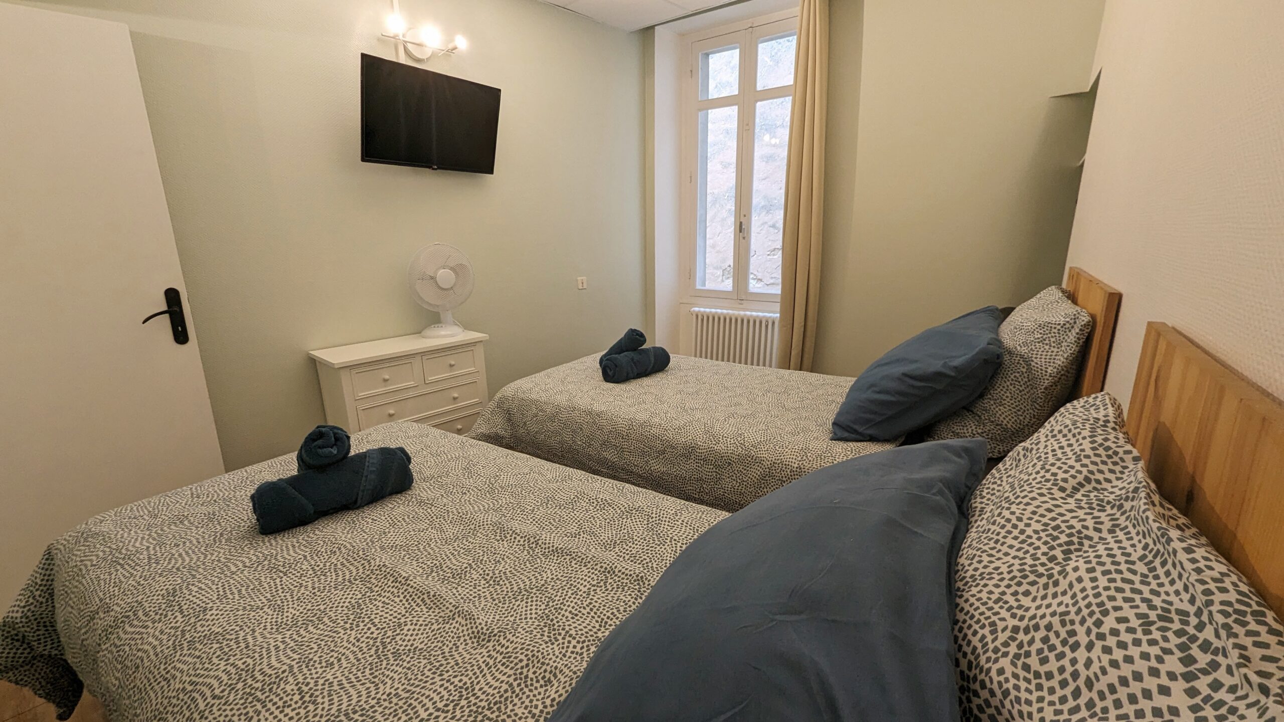 Chambre 2 : lits 90 ou lit 180